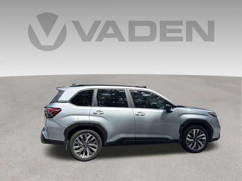 Used 2025 Subaru Forester Touring w/ Popular Package - Touring AWD/4WD image 36