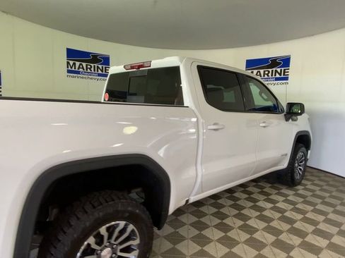 Used 2023 GMC Sierra 1500 AT4 w/ Technology Package AWD/4WD image 2