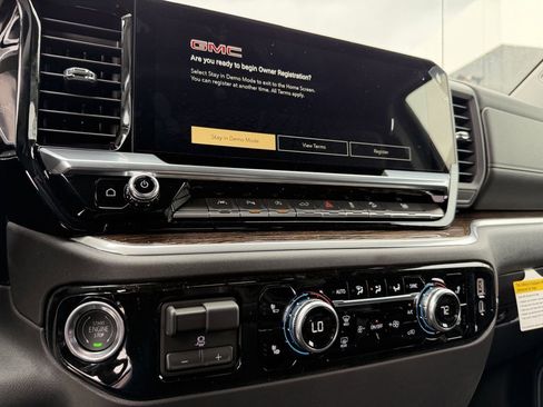 New 2026 GMC Sierra 1500 SLE w/ X31 Off-Road Package AWD/4WD image 24