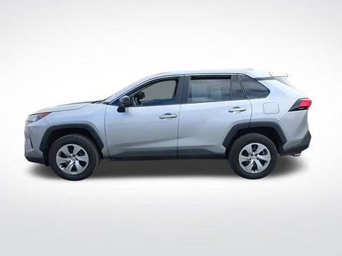 Used 2022 Toyota RAV4 LE image 3