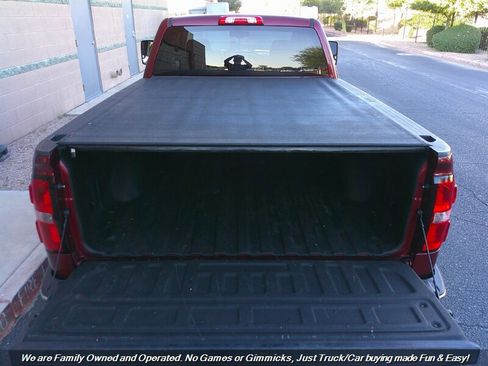 Used 2017 GMC Sierra 1500 SLE w/ SLE Value Package image 9