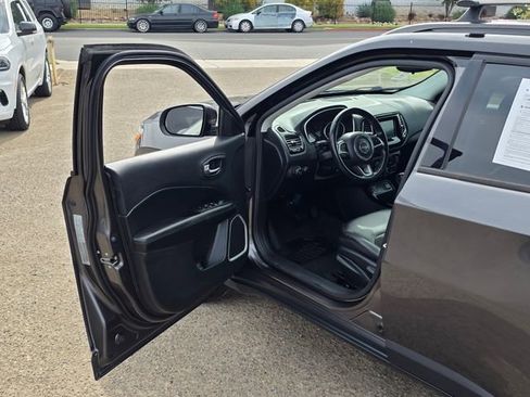 Used 2020 Jeep Compass Latitude FWD image 40