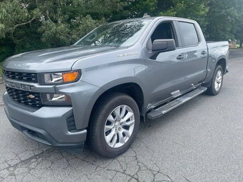Used 2020 Chevrolet Silverado 1500 Custom w/ Custom Value Package AWD/4WD image 1