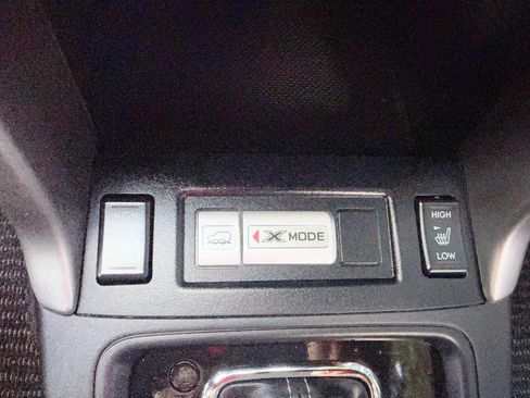 Used 2016 Subaru Forester 2.5i Touring w/ Eyesight & Navigation System image 32