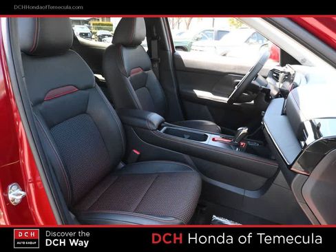 Used 2025 Nissan Kicks SR FWD image 21