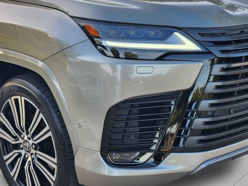 Used 2025 Lexus LX 700h Luxury w/ Appearance Package AWD/4WD image 35