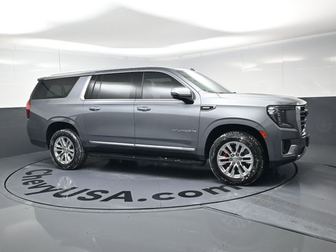 Used 2021 GMC Yukon XL SLT w/ SLT Premium Package image 2