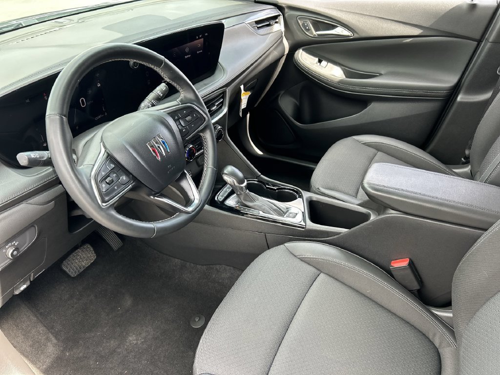 Used 2024 Buick Encore GX Preferred w/ Comfort Package FWD image 10