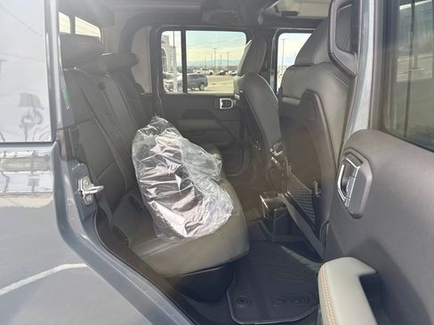 New 2026 Jeep Gladiator Mojave w/ Safety Group AWD/4WD image 31