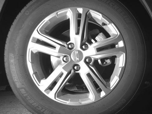 Used 2024 GMC Terrain SLE FWD image 18