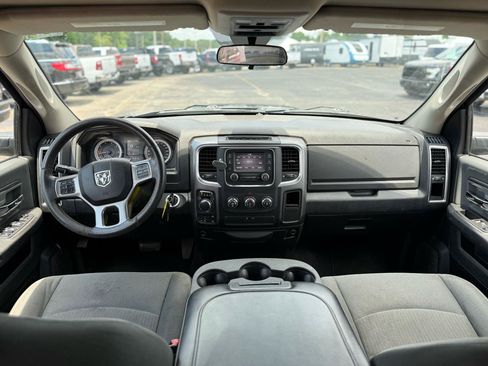 Used 2021 RAM 1500 Classic SLT AWD/4WD image 18