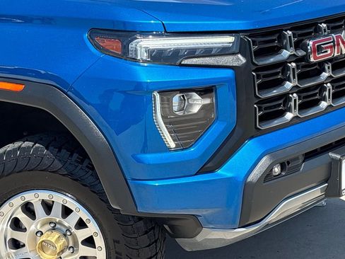 Used 2023 GMC Canyon AT4 w/ AT4 Premium Package AWD/4WD image 9