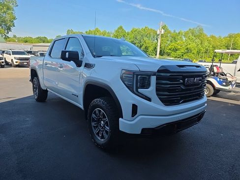 Used 2025 GMC Sierra 1500 AT4 AWD/4WD image 5