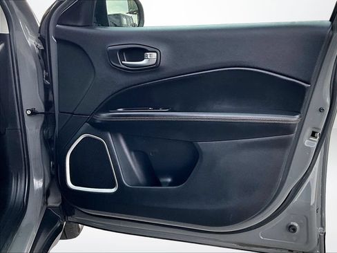 Used 2019 Jeep Compass Limited FWD image 22