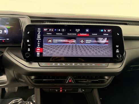 Used 2025 Dodge Charger R/T w/ Quick Order Package 25M R/T image 18