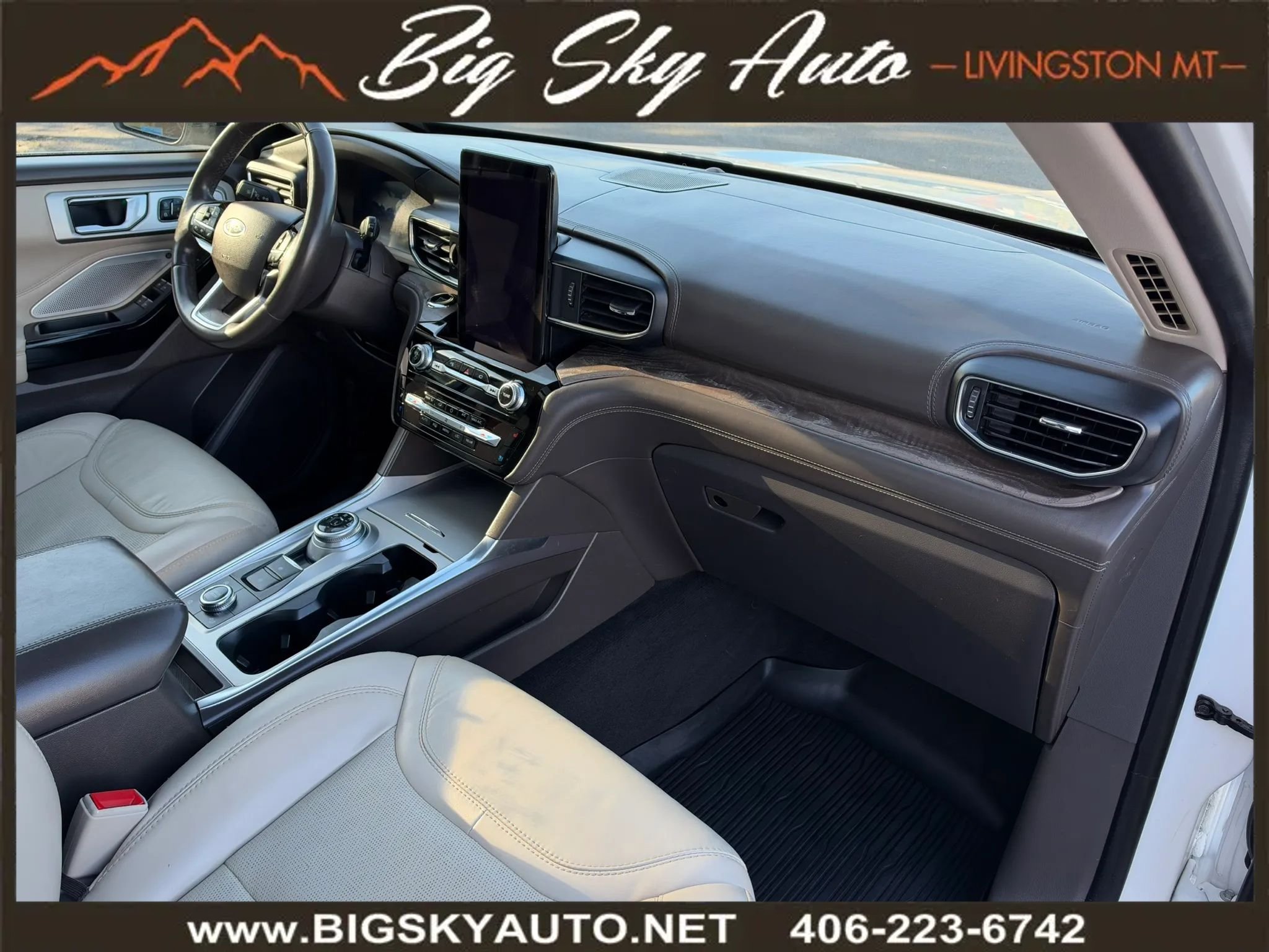 Used 2022 Ford Explorer Platinum w/ Equipment Group 601A AWD/4WD image 15