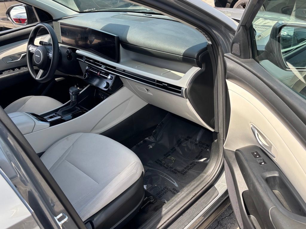 Used 2025 Hyundai Tucson SEL FWD image 25