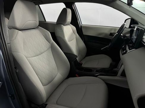Used 2024 Toyota Corolla Cross L image 15