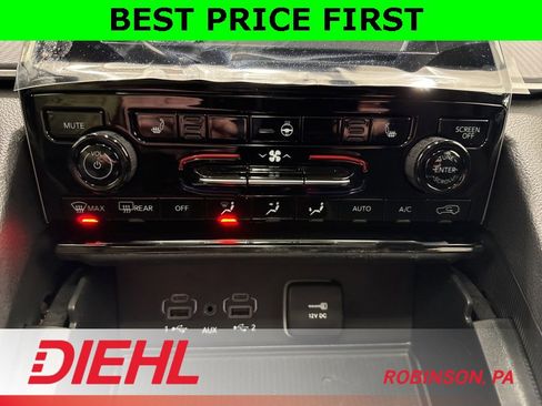 New 2025 Jeep Grand Cherokee Laredo X image 30