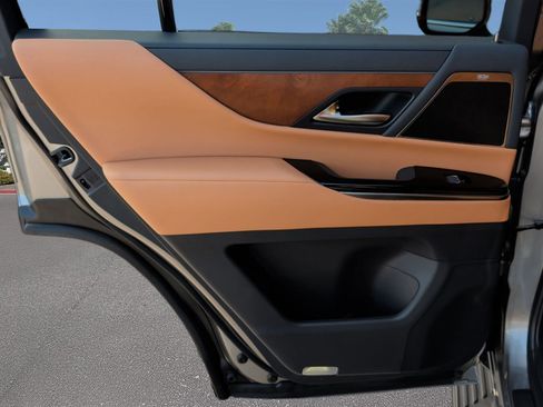 Used 2023 Lexus LX 600 4WD w/ Interior Upgrade Package image 23