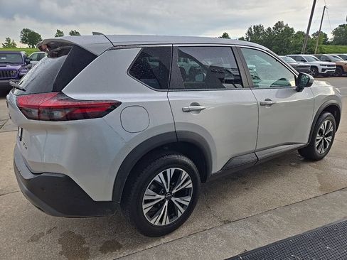 Used 2023 Nissan Rogue SV AWD/4WD image 13