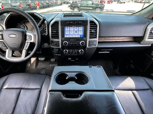 Used 2018 Ford F150 Lariat image 16