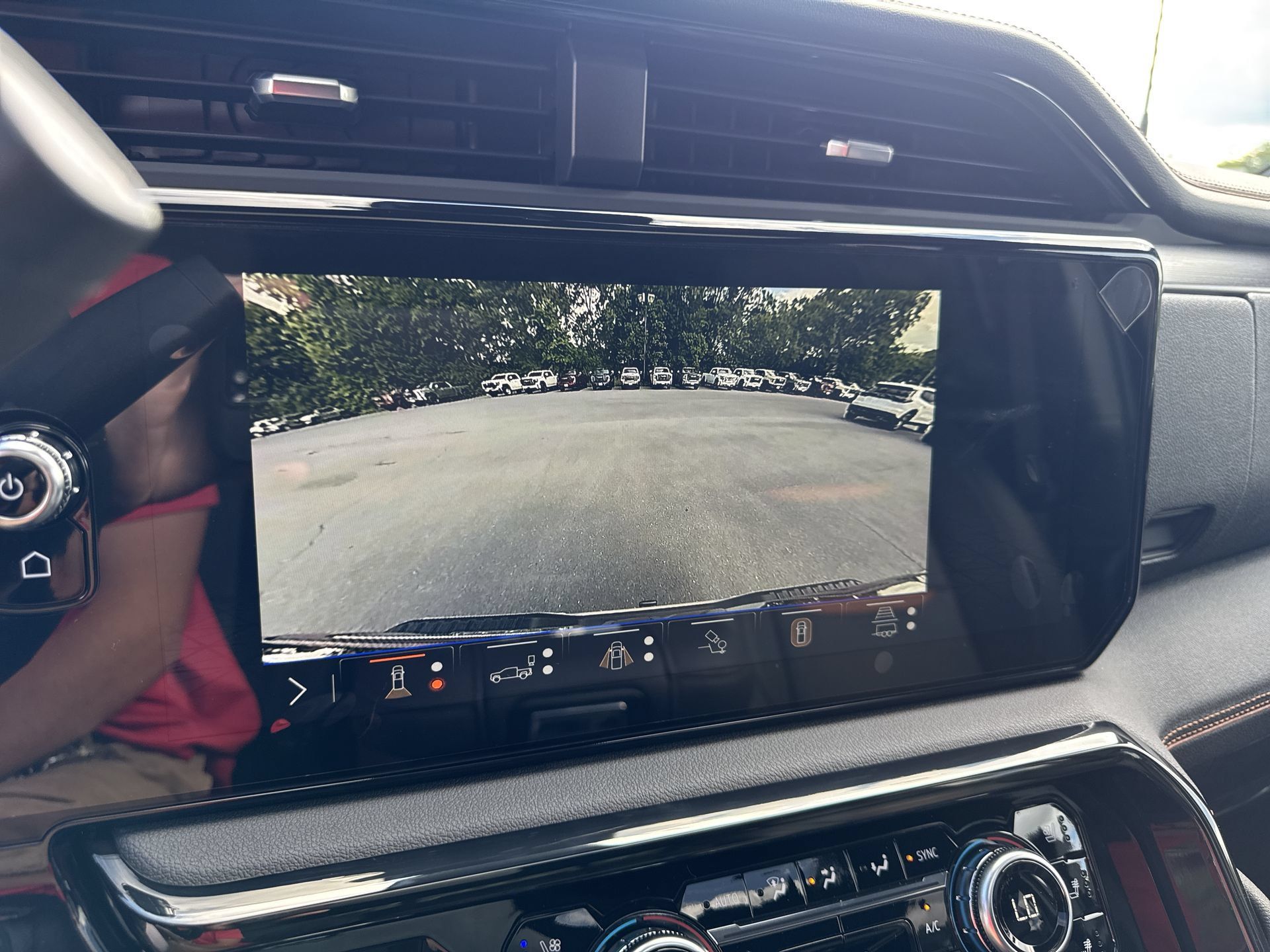 New 2026 GMC Sierra 2500 AT4 w/ AT4 Premium Plus Package AWD/4WD image 24