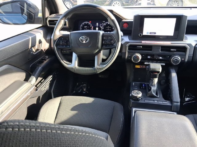 Used 2025 Toyota 4Runner TRD Off-Road AWD/4WD image 8