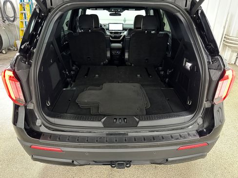 Certified 2025 Ford Explorer ST-Line image 29