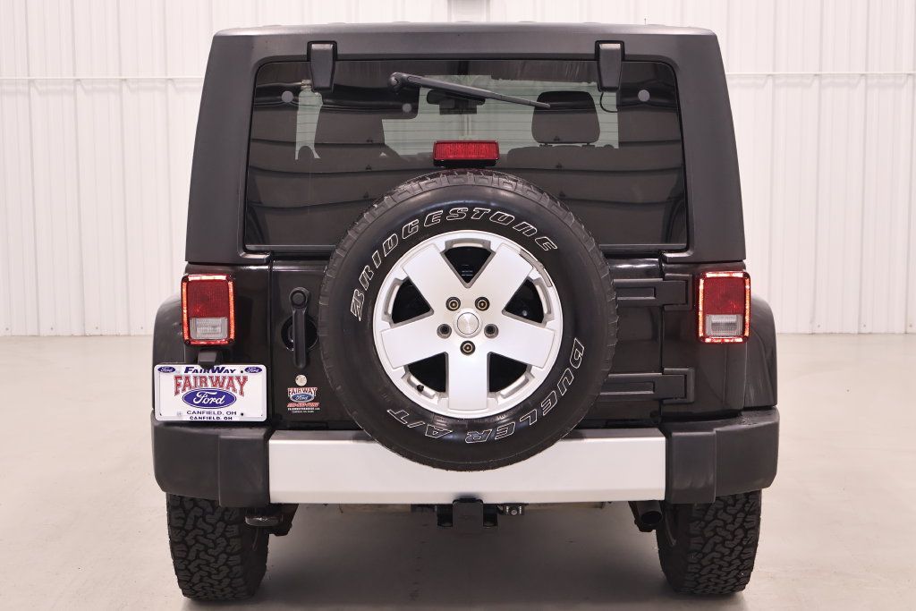 Used 2012 Jeep Wrangler Sahara w/ Dual Top Group AWD/4WD image 8