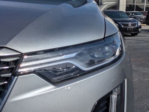 Used 2025 Cadillac XT6 Premium Luxury image 33