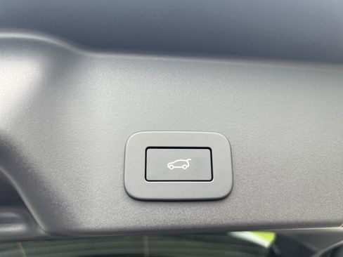 New 2026 Land Rover Range Rover Evoque Dynamic SE image 33