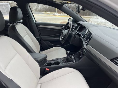 Used 2020 Volkswagen Jetta R-Line w/ R-Line Cold Weather Package image 37