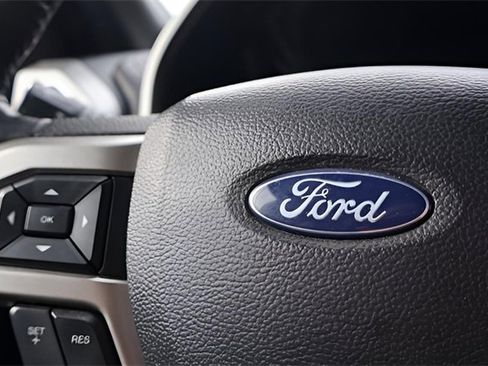 Used 2020 Ford F150 Lariat w/ Equipment Group 502A Luxury image 20