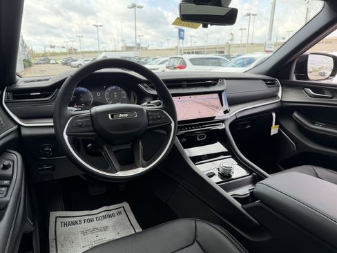 New 2026 Jeep Grand Cherokee L Limited image 31