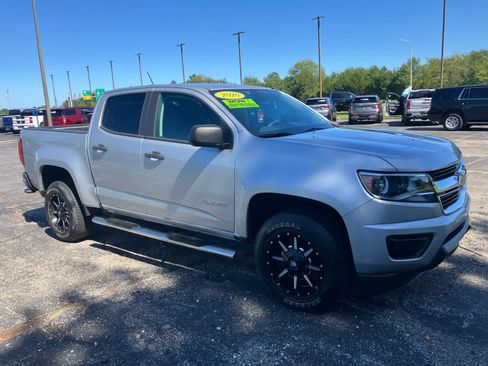 Used 2020 Chevrolet Colorado W/T w/ WT Convenience Package RWD image 2