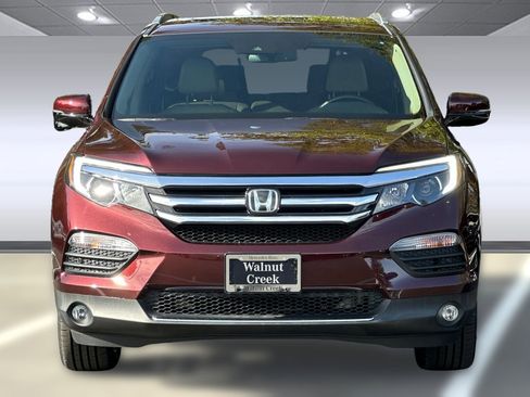 Used 2017 Honda Pilot Touring image 5