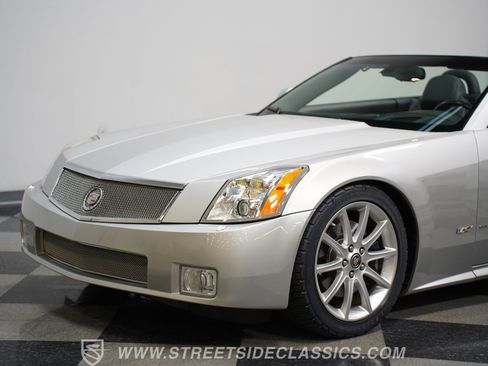 Used 2006 Cadillac XLR V image 18