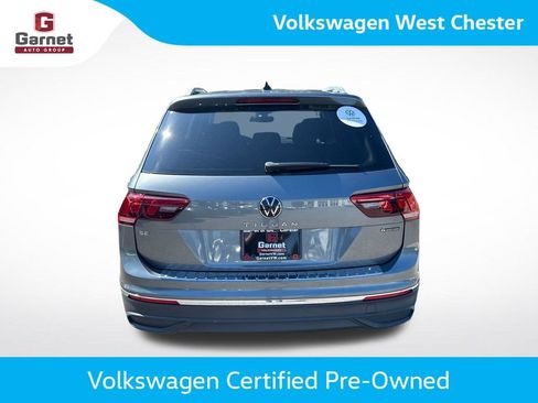 Certified 2023 Volkswagen Tiguan SE w/ Panoramic Sunroof Package AWD/4WD image 4