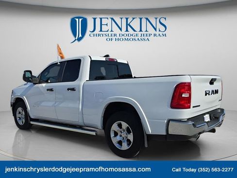 Used 2025 RAM 1500 Big Horn AWD/4WD image 7