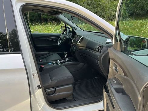 Used 2019 Honda Ridgeline Sport image 46