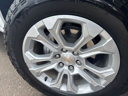 Used 2024 Chevrolet Silverado 1500 LTZ image 38