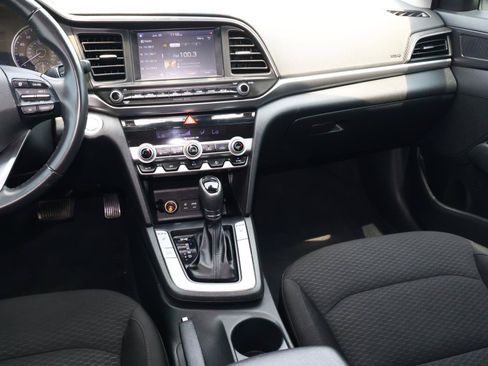 Used 2019 Hyundai Elantra Value Edition w/ Winter Weather Package FWD image 10