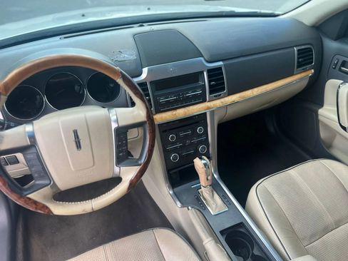 Used 2010 Lincoln MKZ FWD image 9