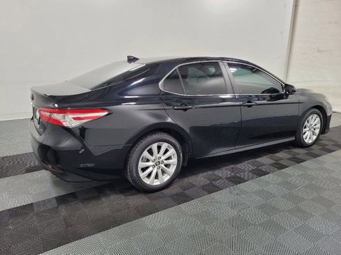 Used 2019 Toyota Camry LE FWD image 10