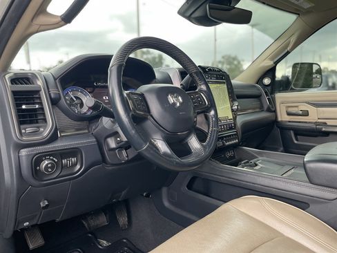 Used 2019 RAM 2500 Limited AWD/4WD image 16