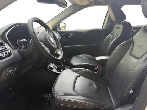 Used 2018 Jeep Compass Limited AWD/4WD image 9