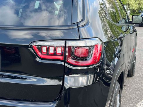 Used 2023 Jeep Compass Limited AWD/4WD image 8