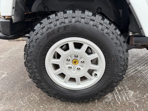 Used 2012 Jeep Wrangler Rubicon w/ PWR Convenience Group image 11