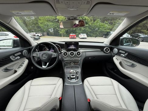 Used 2017 Mercedes-Benz C 300 Sedan image 7
